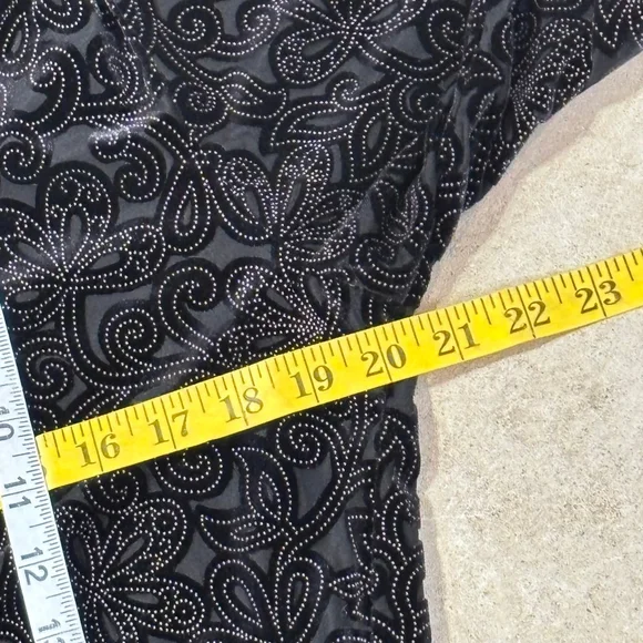 Vintage Shrine Of Hollywood Black Velvet Floral Button Down Shirt Men’s Medium - Picture 10 of 14